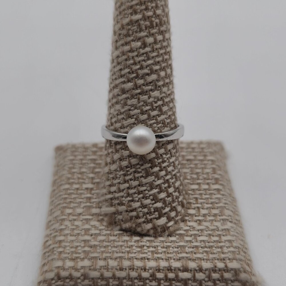 Size 9 Sterling Silver Single Genuine White Pearl Band Ring A3489